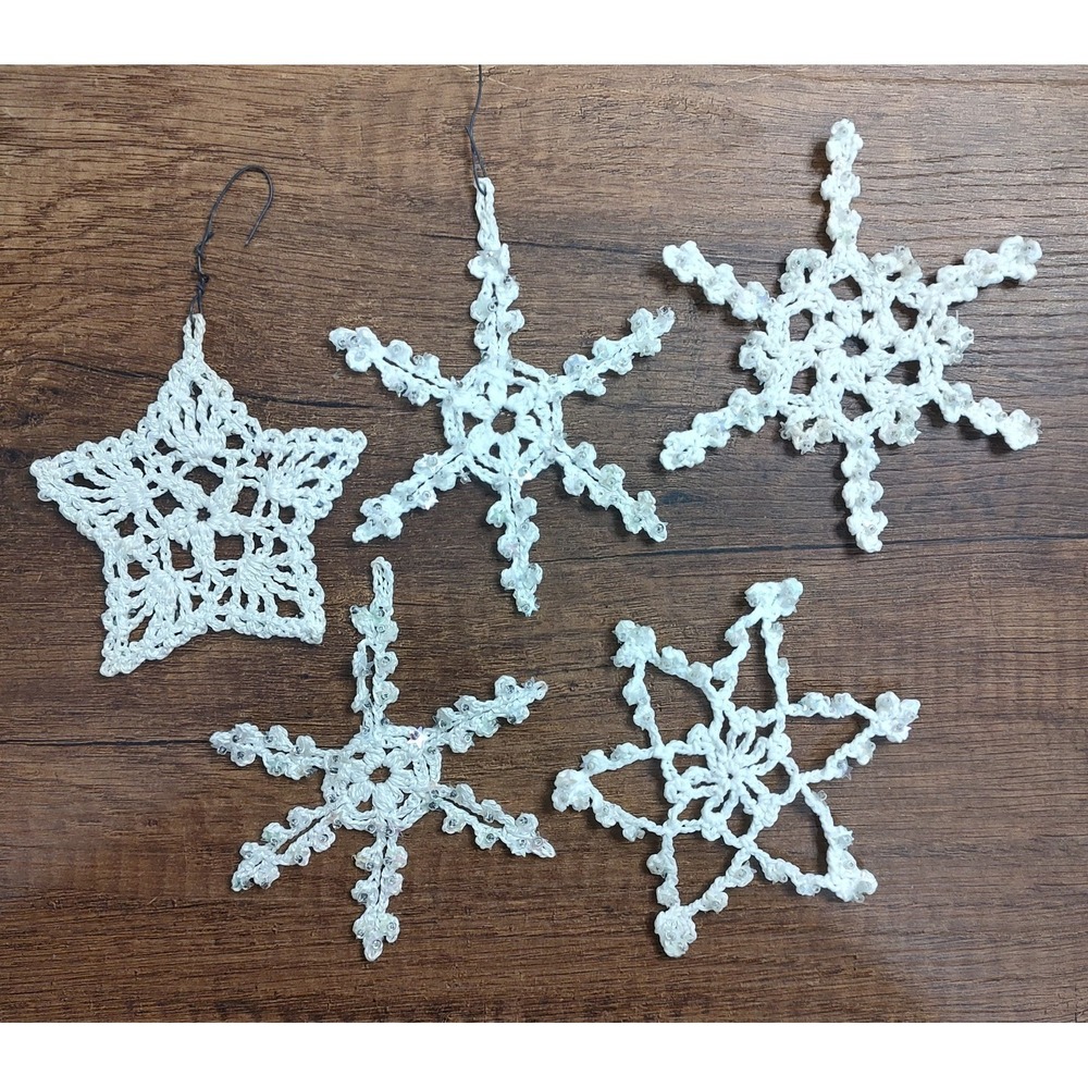 Vintage Homemade Crochet Snowflakes Christmas Decor Ornaments Lot Of 5 A11